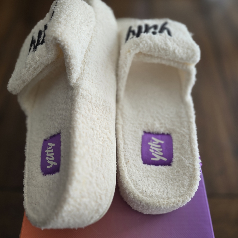 Yitty Cream Fuzzy Slides - Picture 3 of 10
